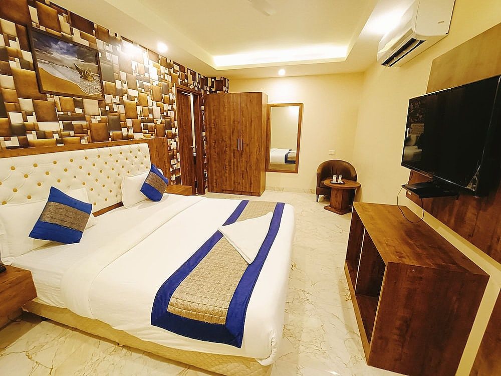 Hotel Mayda Inn- A Boutique Hotel, New Delhi Deluxe Double or Twin Room, City View 3