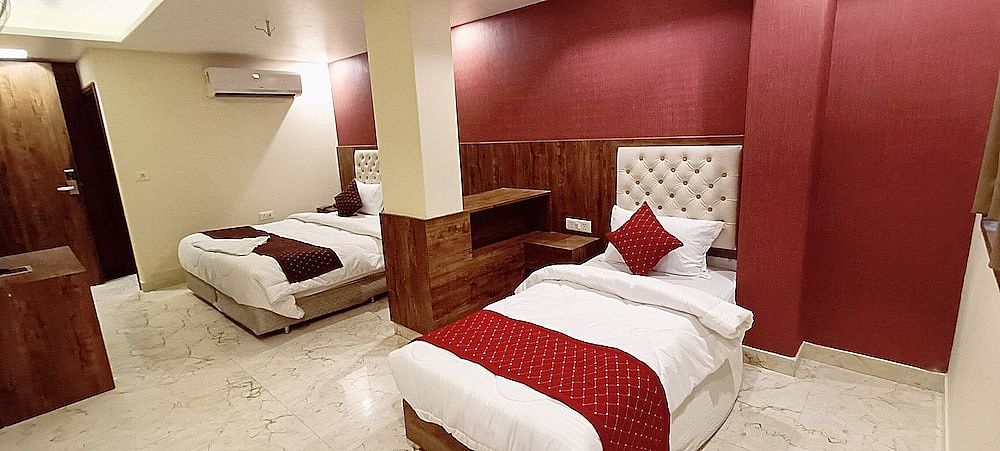 Family Triple Room, City View