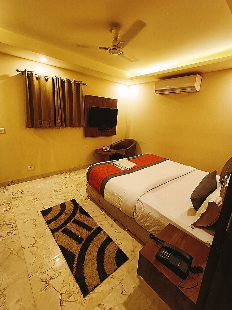 Hotel Mayda Inn- A Boutique Hotel, New Delhi Deluxe Double or Twin Room, City View 7