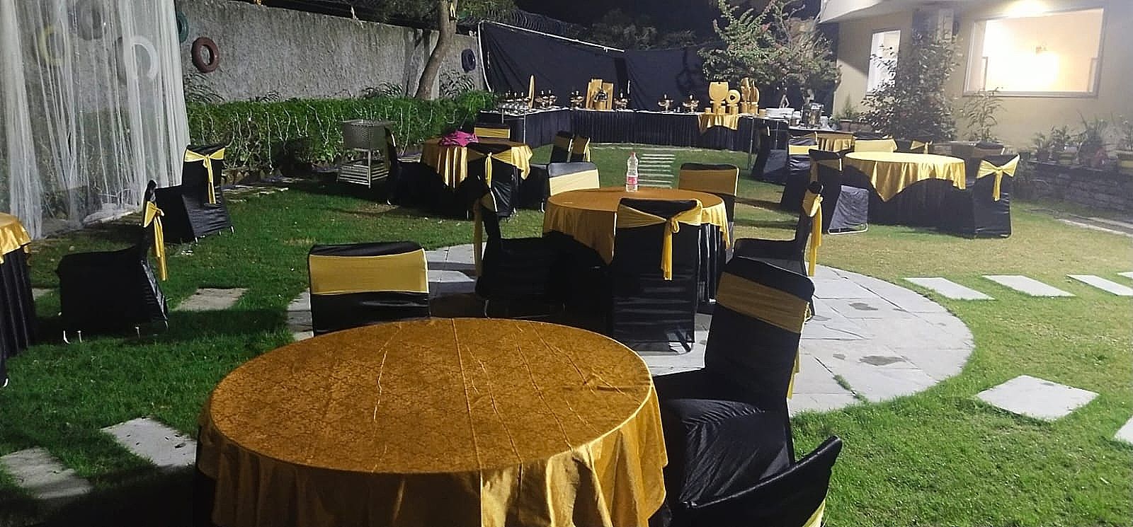 Food & Dining