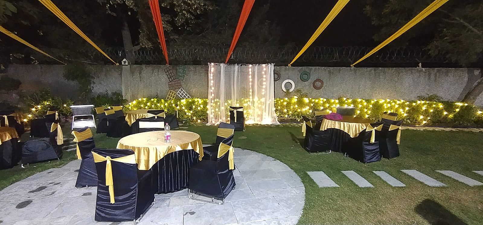 Food & Dining