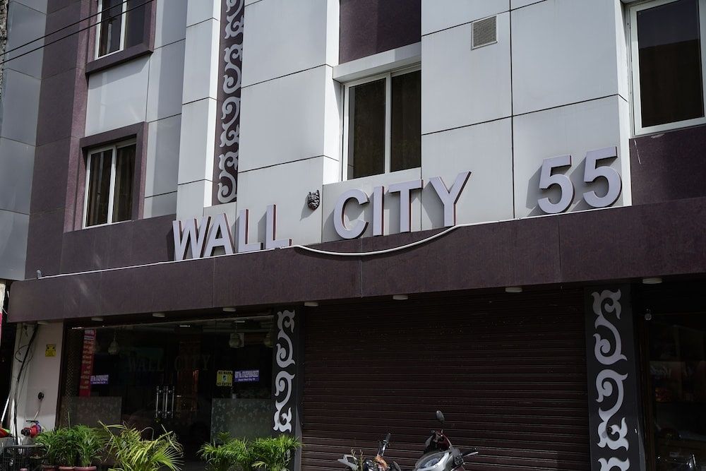 undefined Wall City 55 6