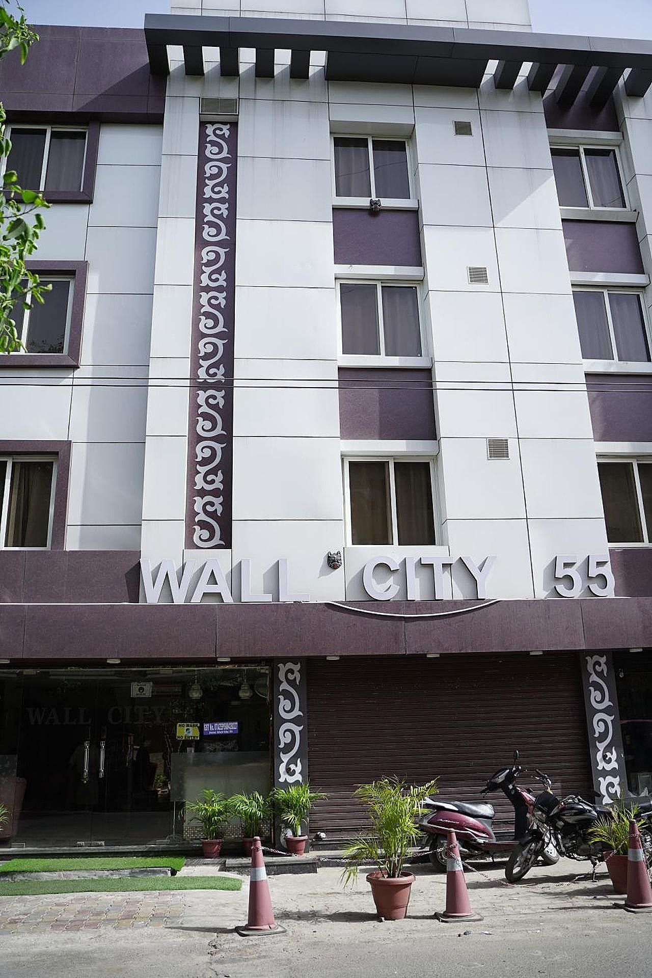 undefined Wall City 55