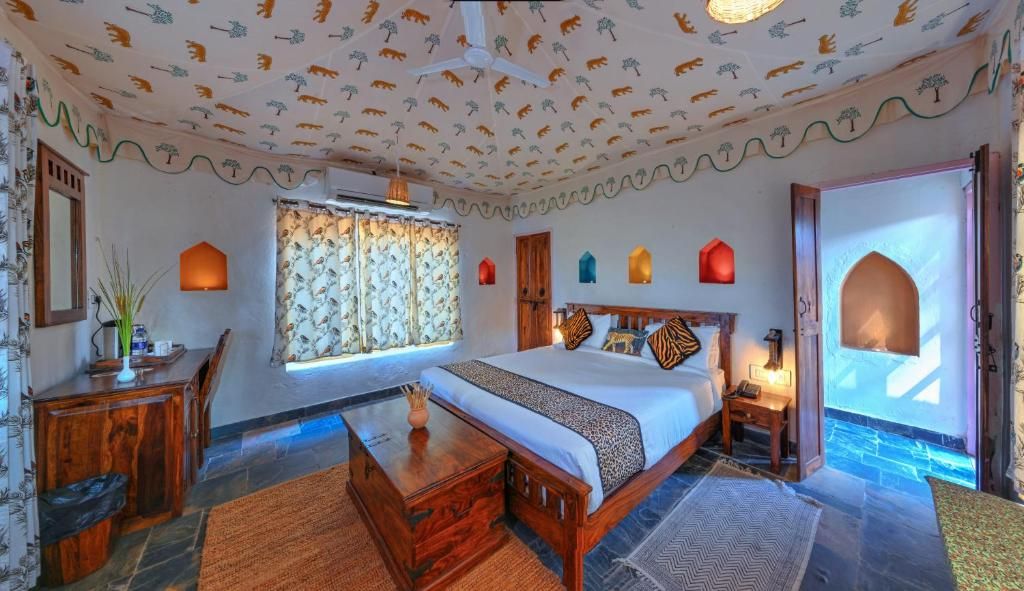 Treehouse With Farm View