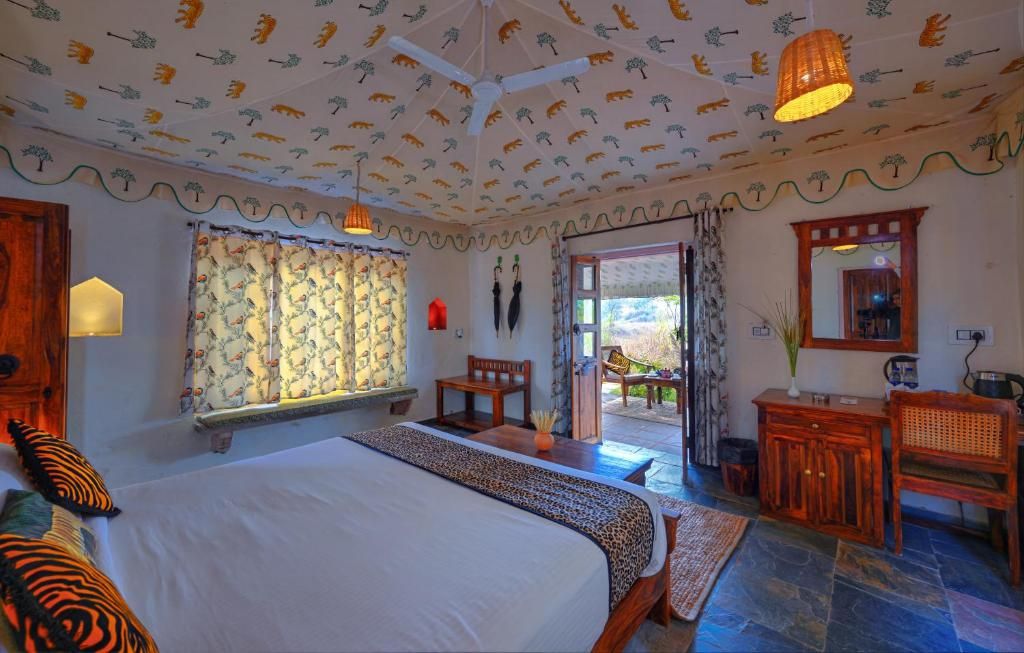 Treehouse With Farm View