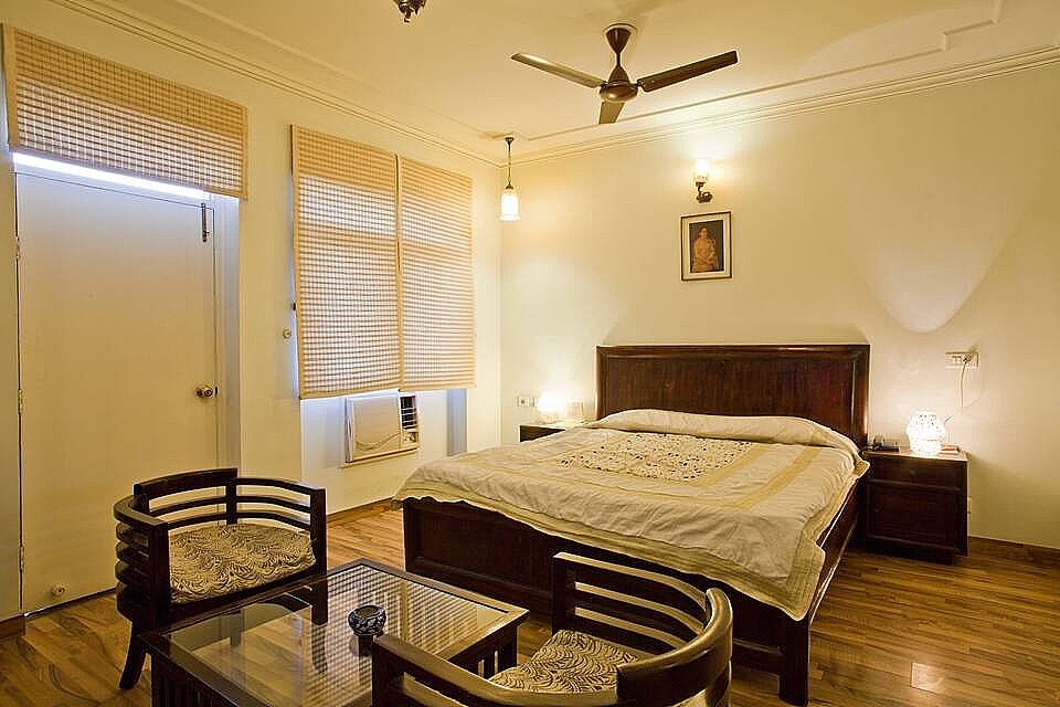 Hotel Glitz Deluxe Room 10