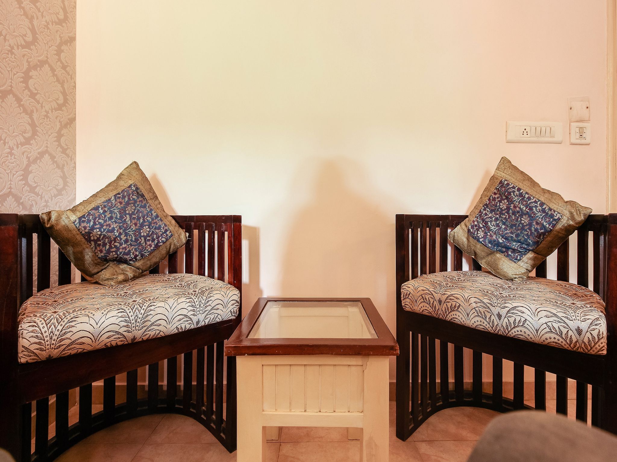 Hotel Glitz Deluxe Room 3