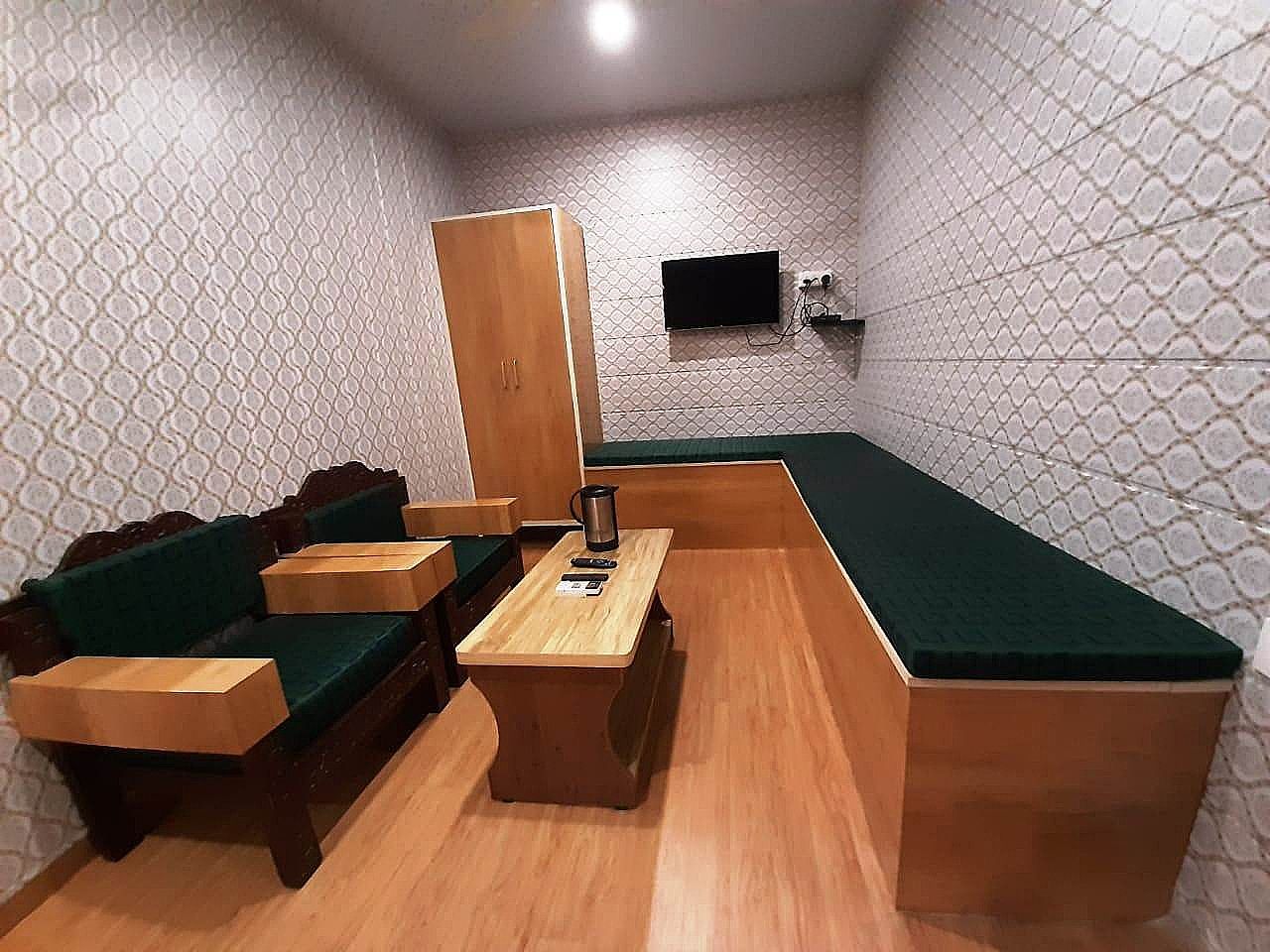 Hotel Bamboo Castle