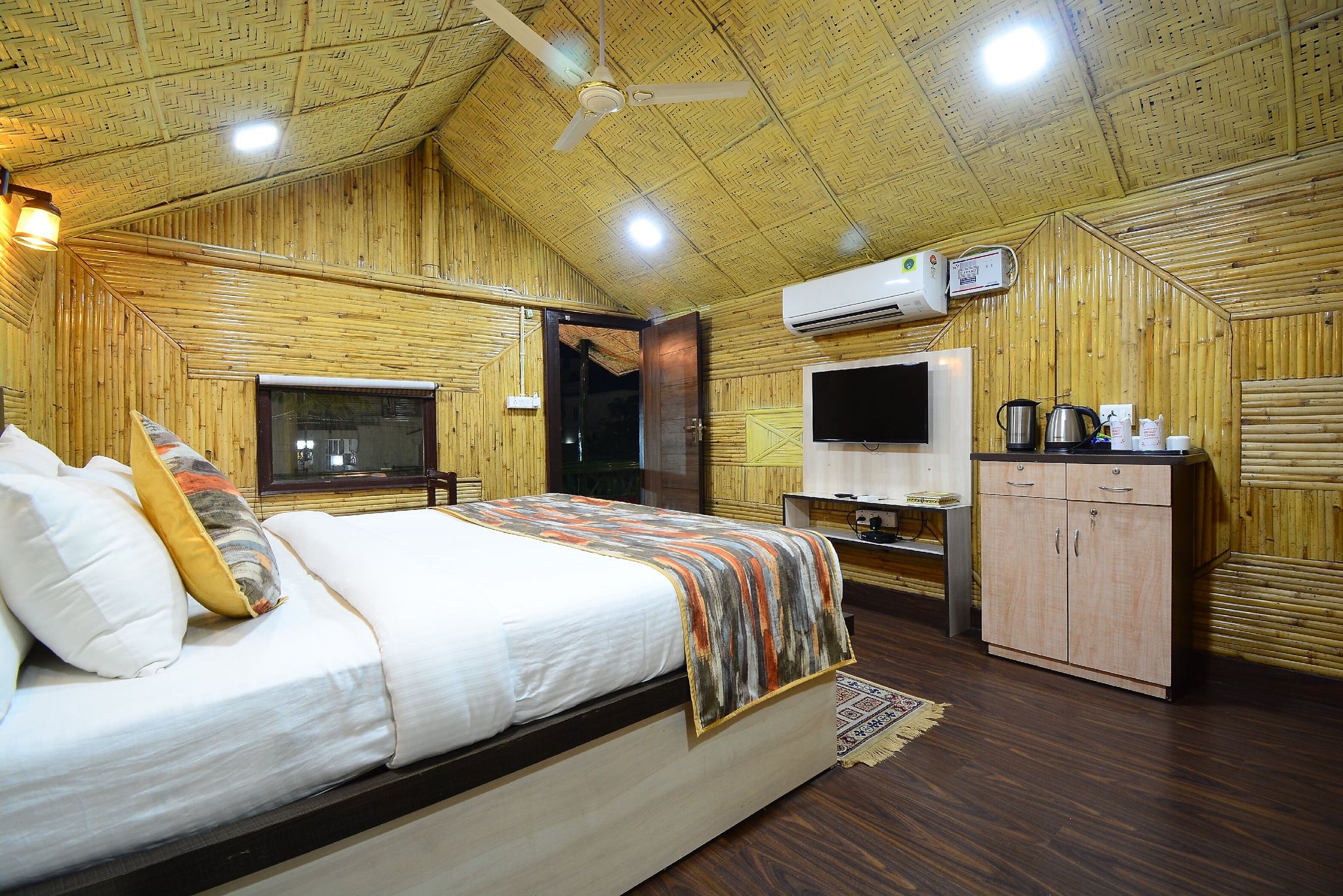Hotel Bamboo Castle