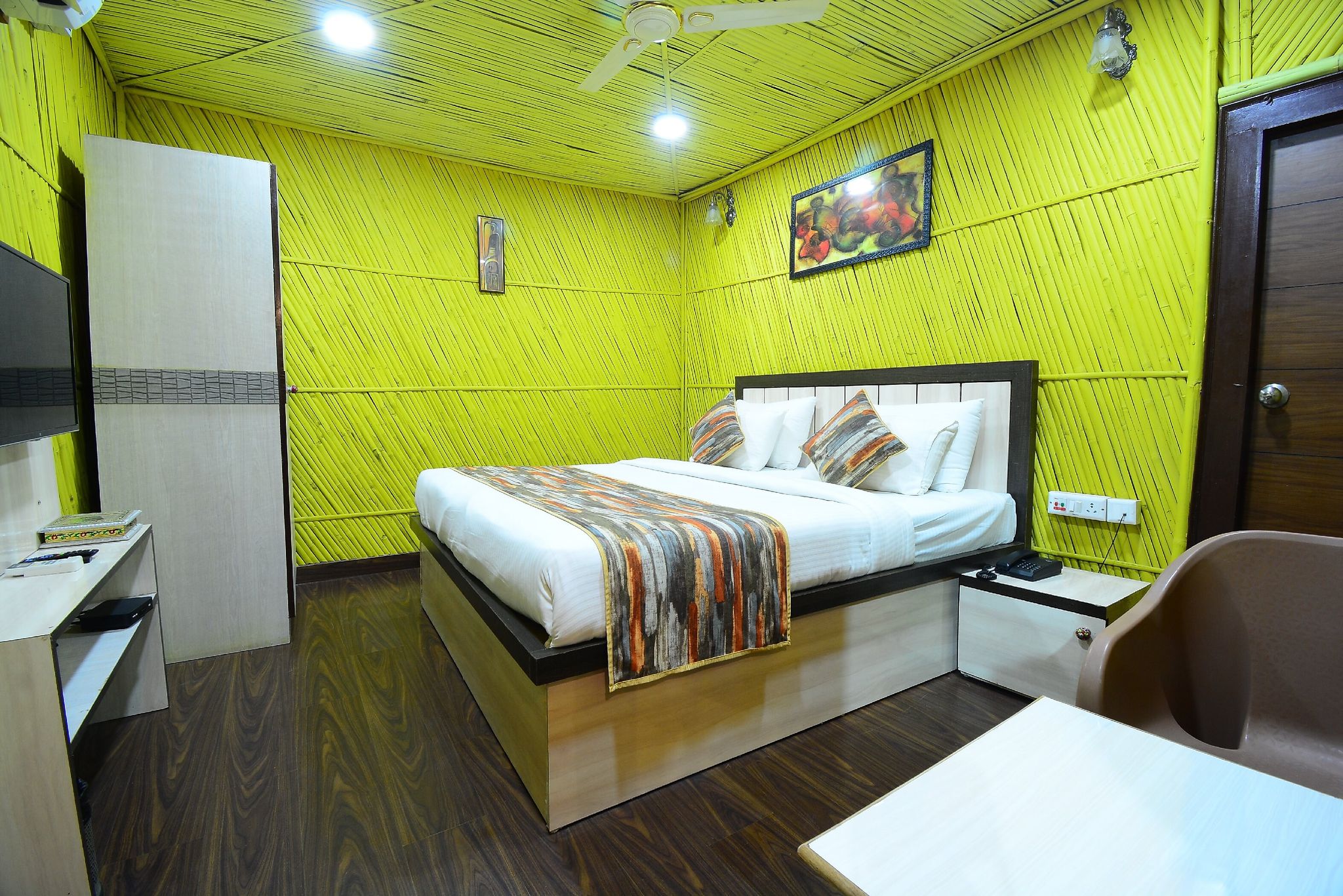 Hotel Bamboo Castle