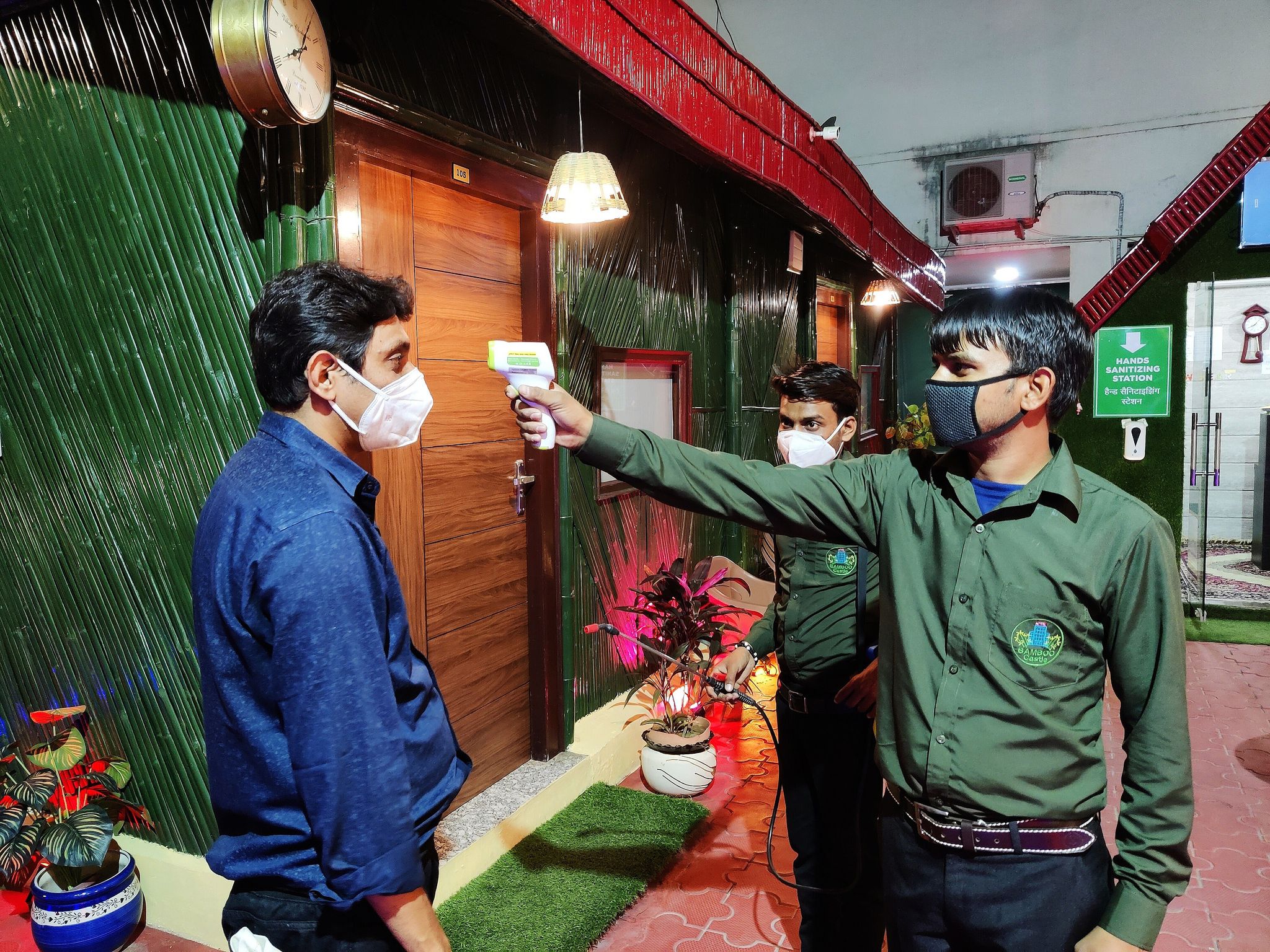 Hotel Bamboo Castle