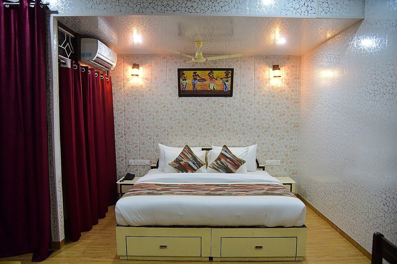 Hotel Bamboo Castle Deluxe Room 2