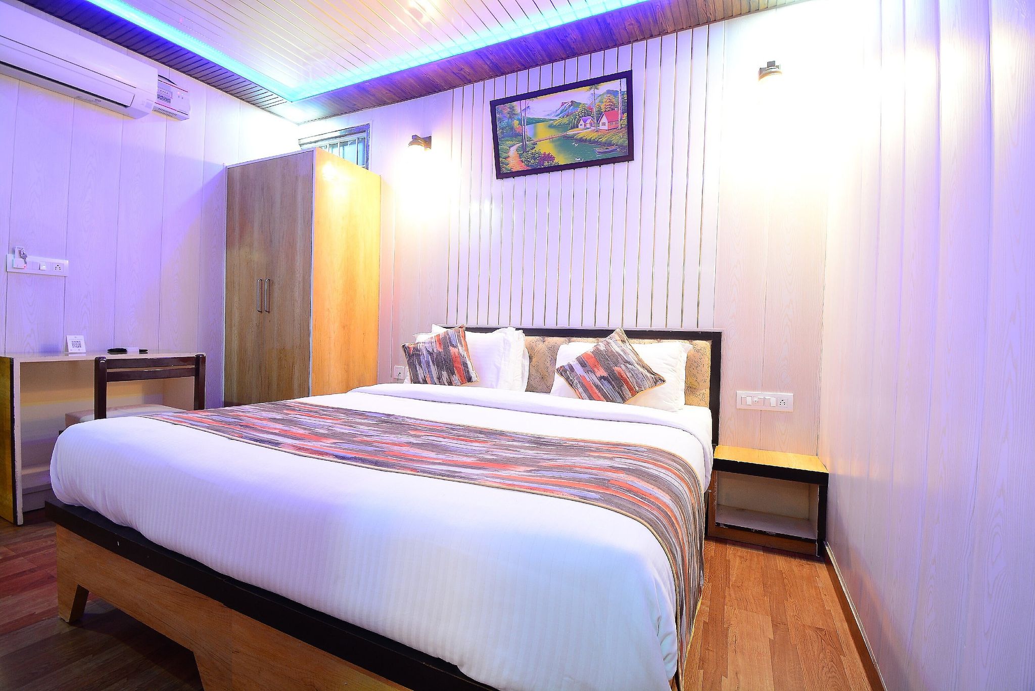 Hotel Bamboo Castle Deluxe Room 5