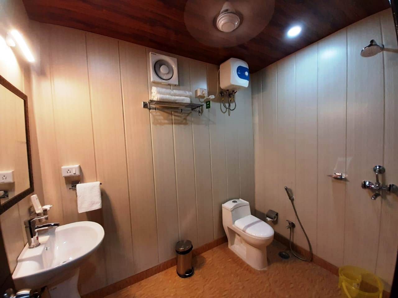 Hotel Bamboo Castle