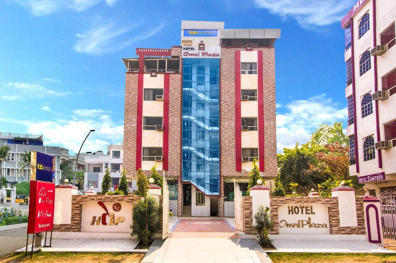 undefined Hotel Omni Plaza