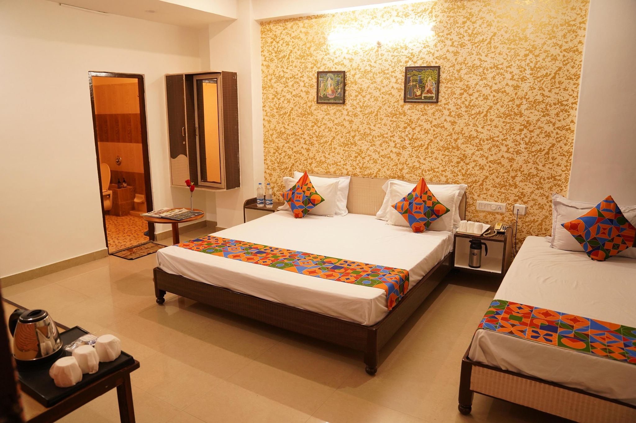 undefined Hotel Omni Plaza 5