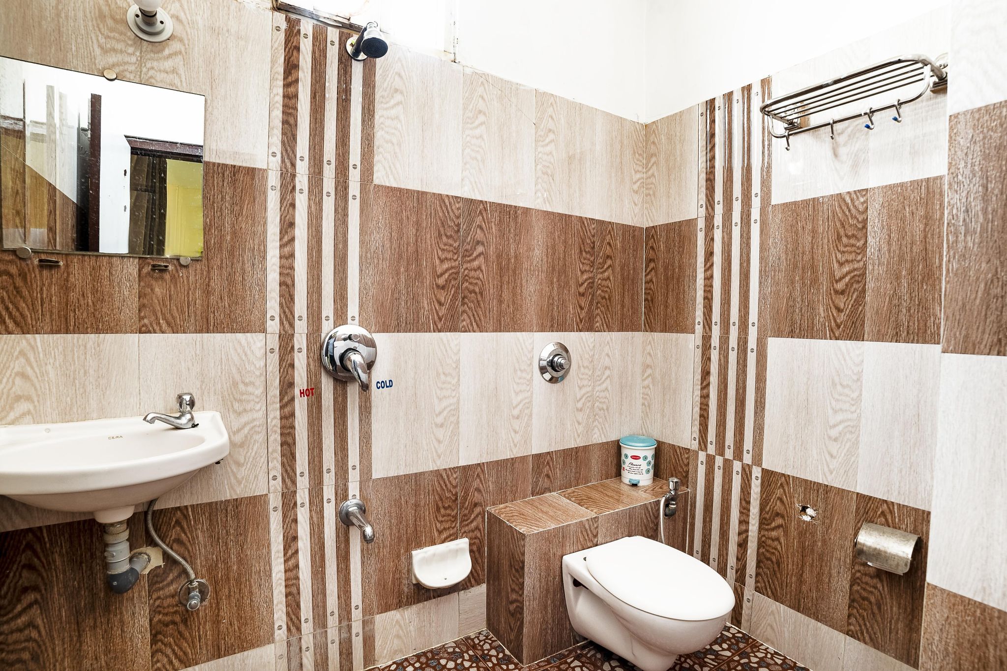 Hotel Omni Plaza Superior King Room 13