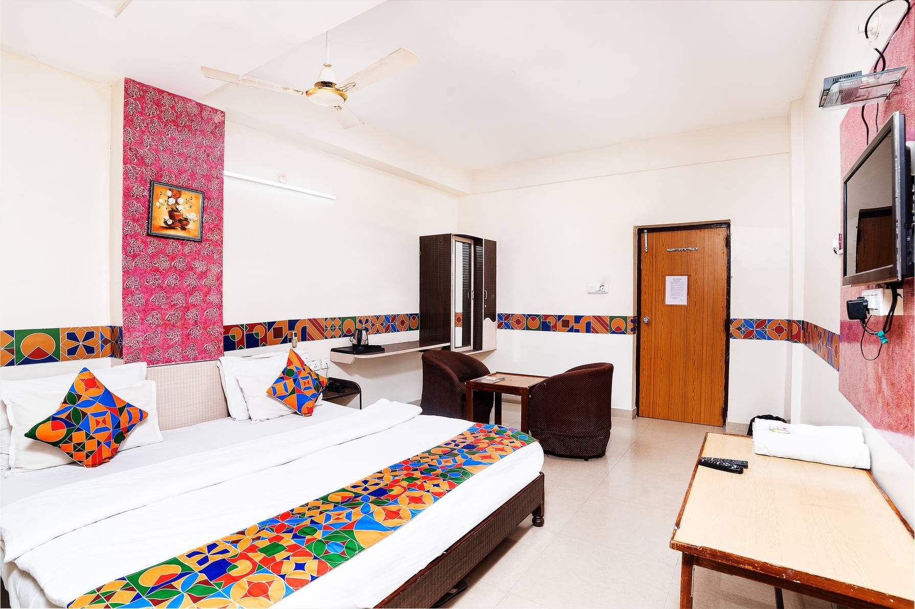 Hotel Omni Plaza Superior King Room 7