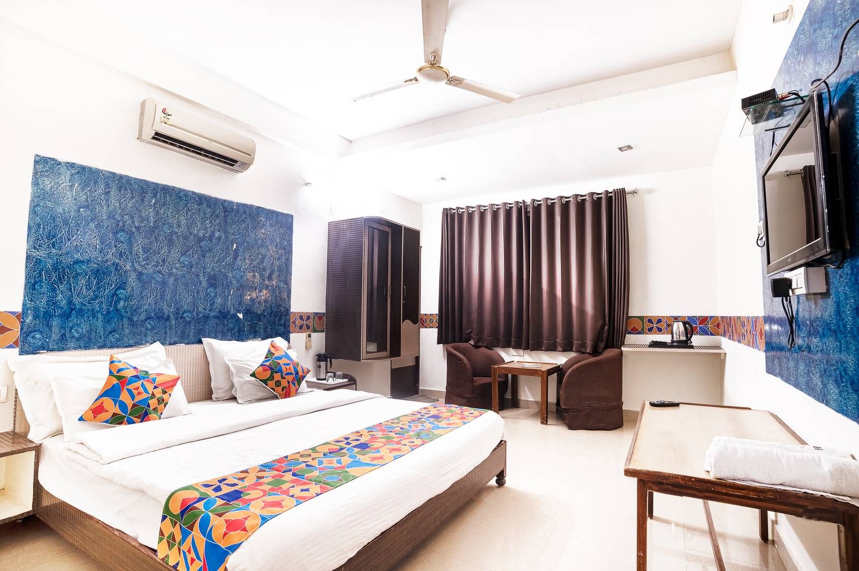 Hotel Omni Plaza Superior King Room 6