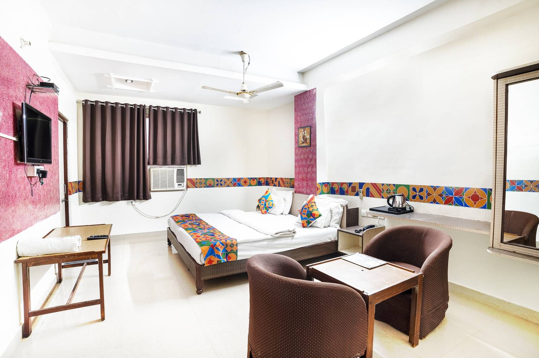 Hotel Omni Plaza Superior King Room 14