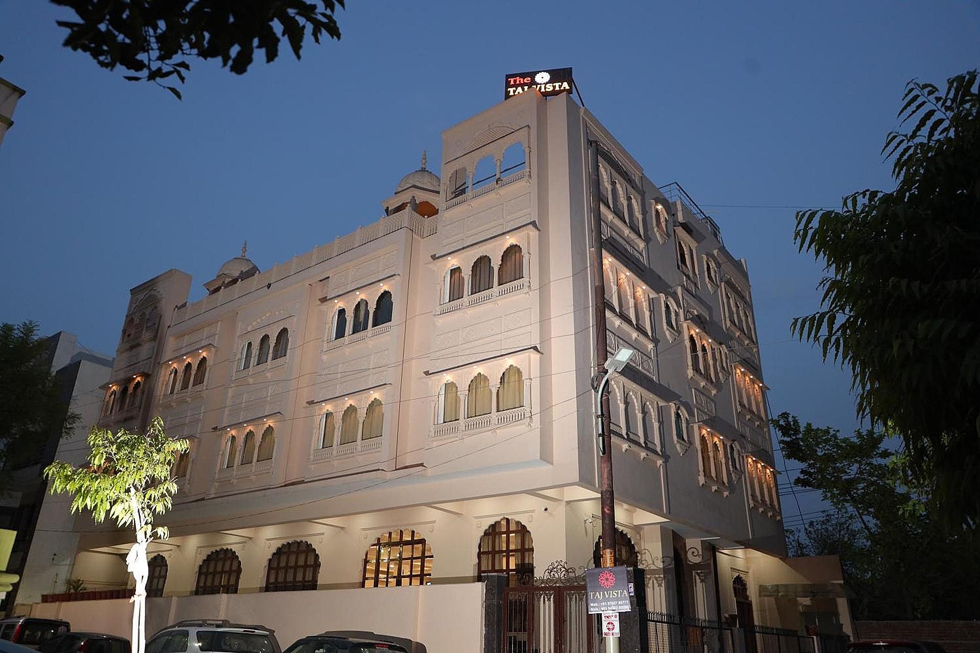 undefined The Taj Vista Agra 7