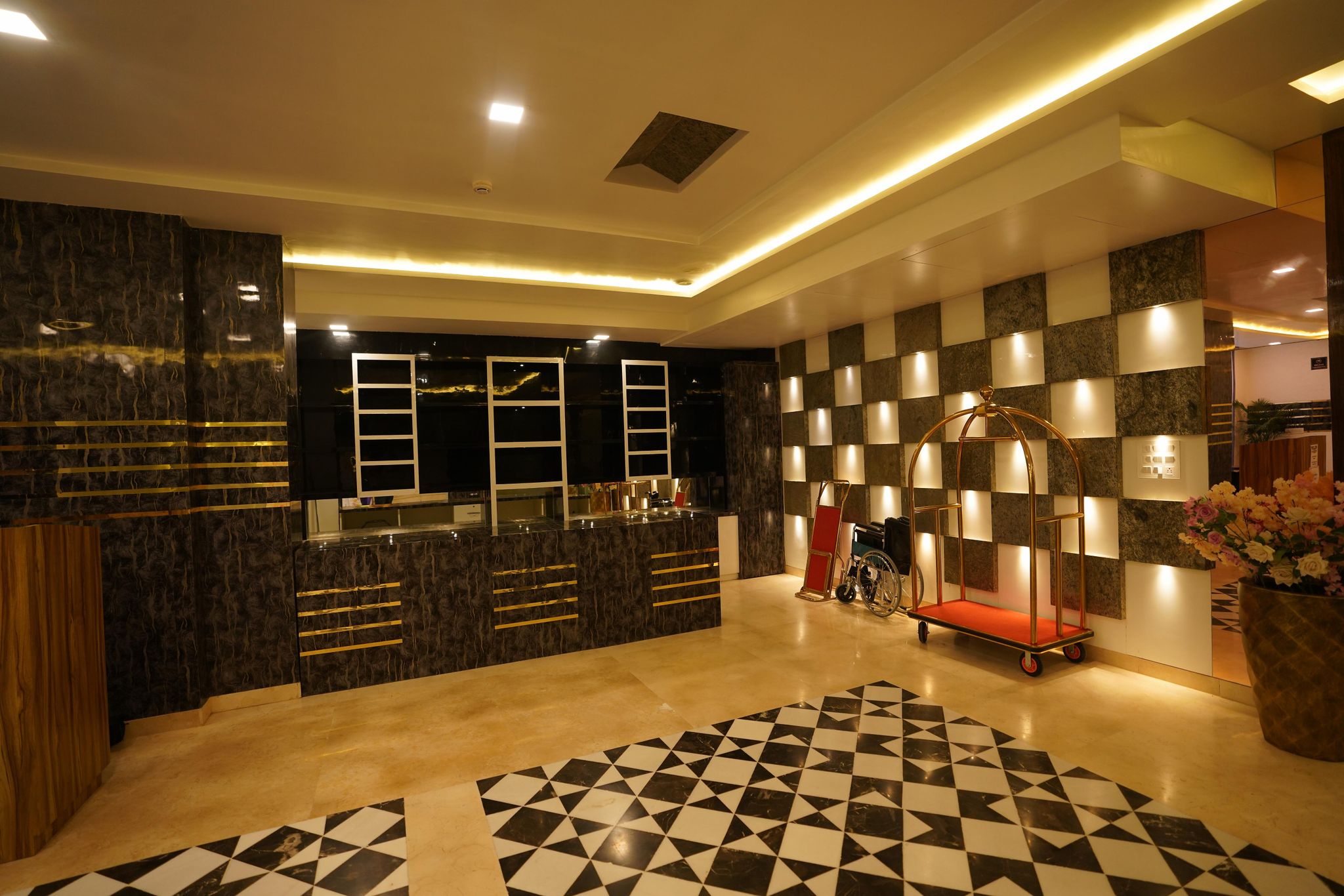 undefined Hotel Idhayan Palace 2