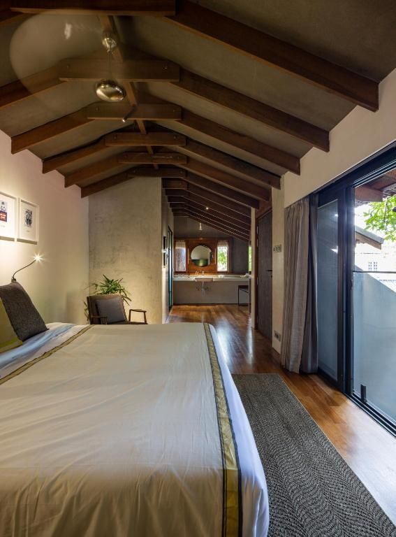 King Room with Pool View