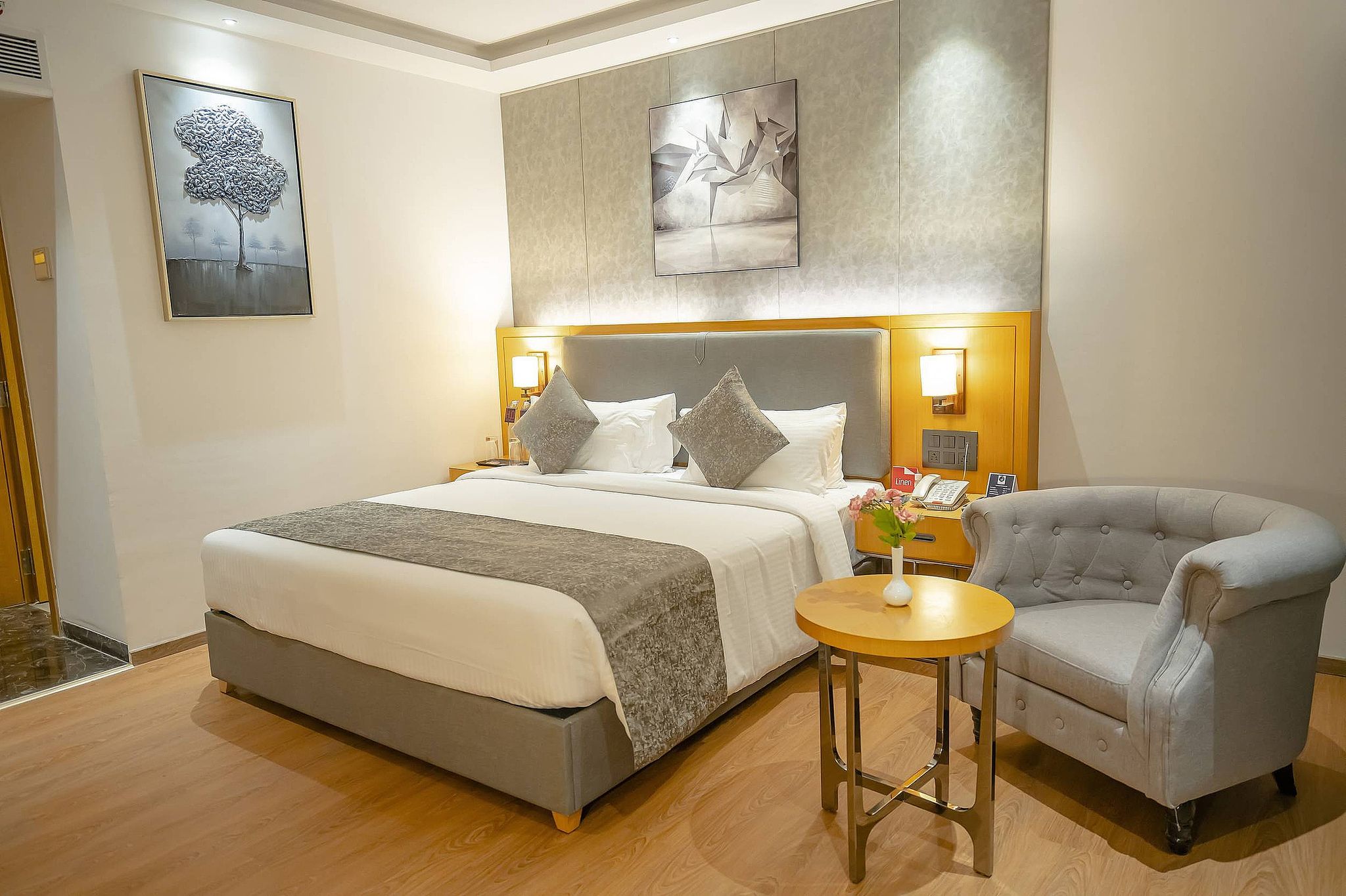 Zip By Spree Hotels Chakan Deluxe Room King or Twin 2