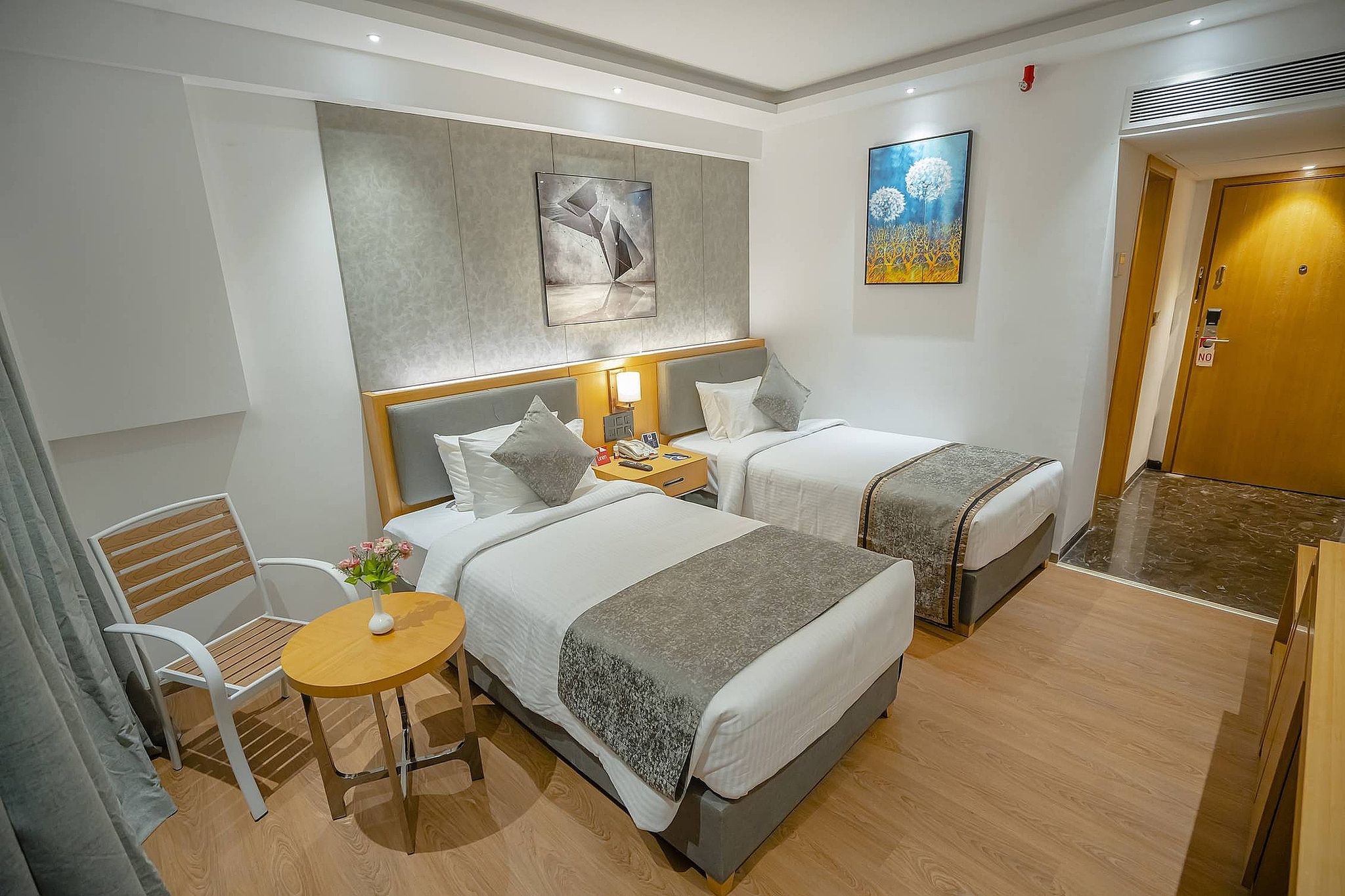 Zip By Spree Hotels Chakan Deluxe Room King or Twin