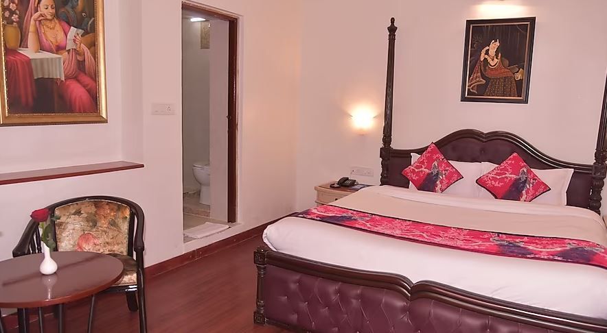 Hotel Lake Inn Super Deluxe Room AC 6