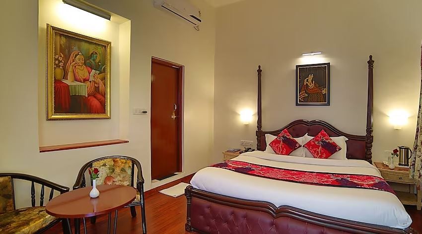 Hotel Lake Inn Super Deluxe Room AC 5