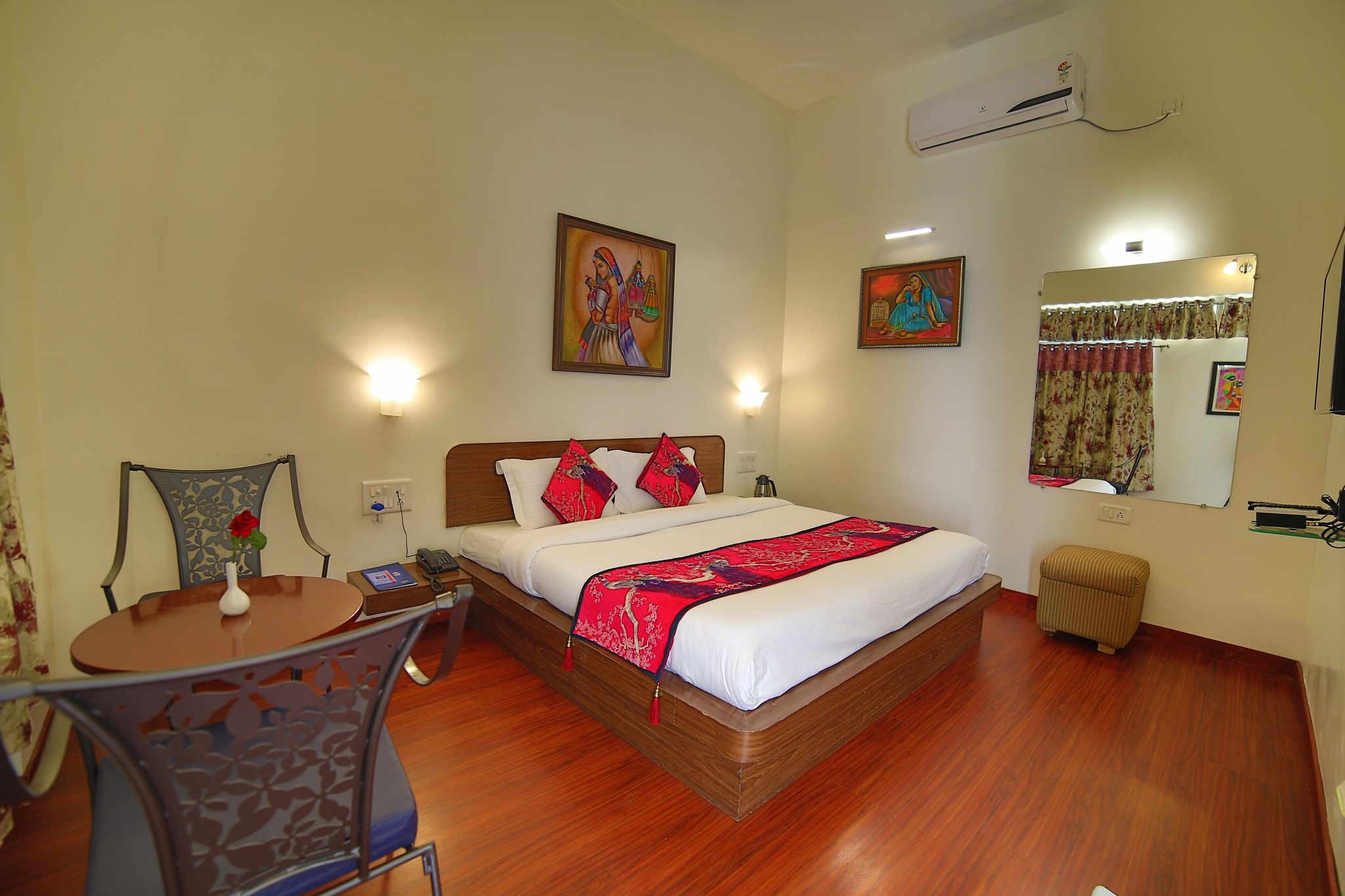 Hotel Lake Inn Super Deluxe Room AC 7