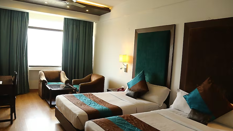 Park Grand Grand Deluxe Rooms 4