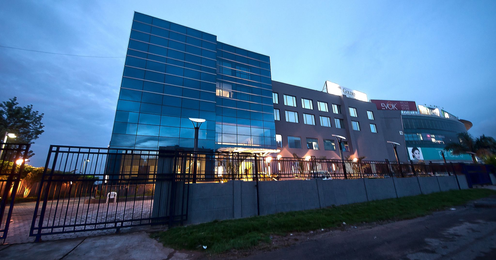 The Golden Plaza hotel & Spa
