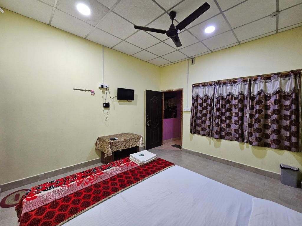 Havelock Harmony Resort Standard Double Room with Fan 3