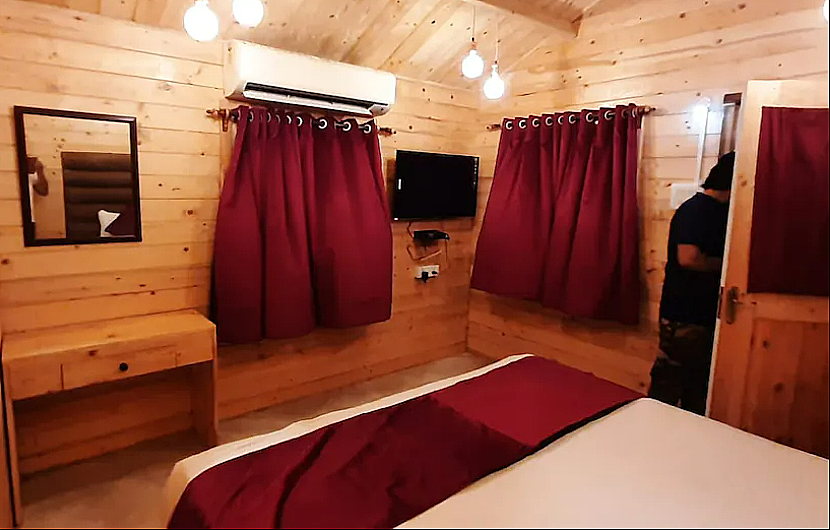 Executive Wooden Cottage