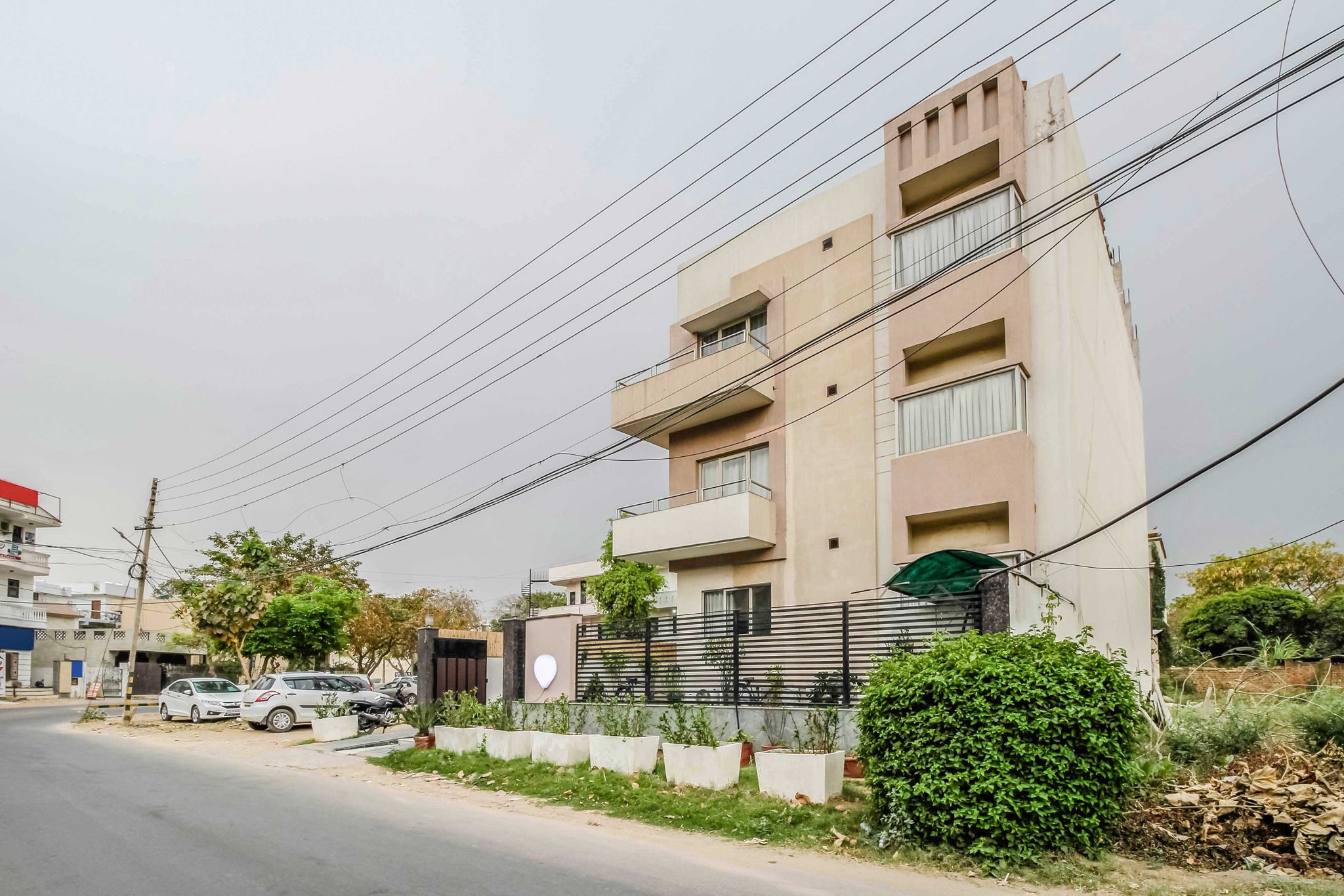 undefined Smart Inn 3 9