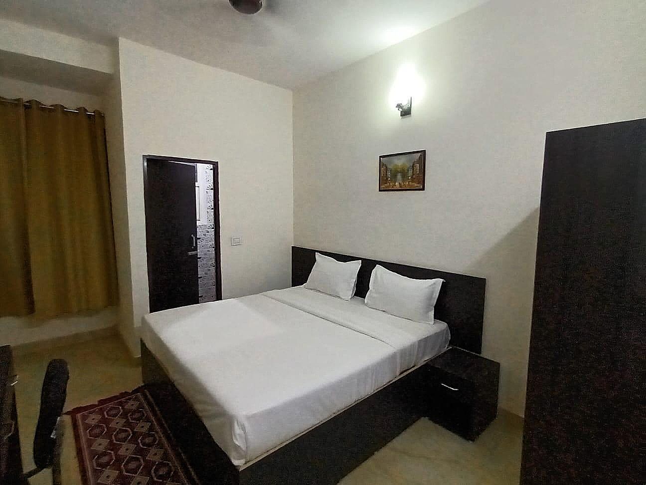 HOTEL CITYMAX INN Standard Deluxe Room
