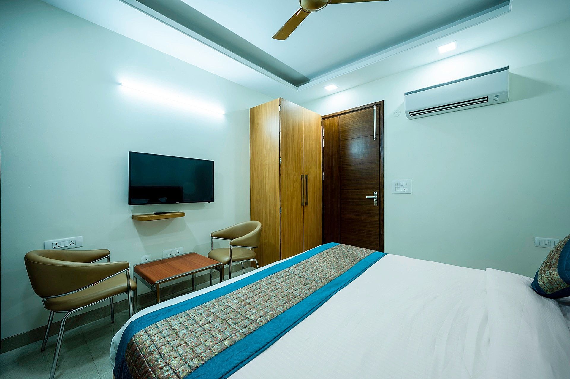 The Palm Inn Deluxe 4