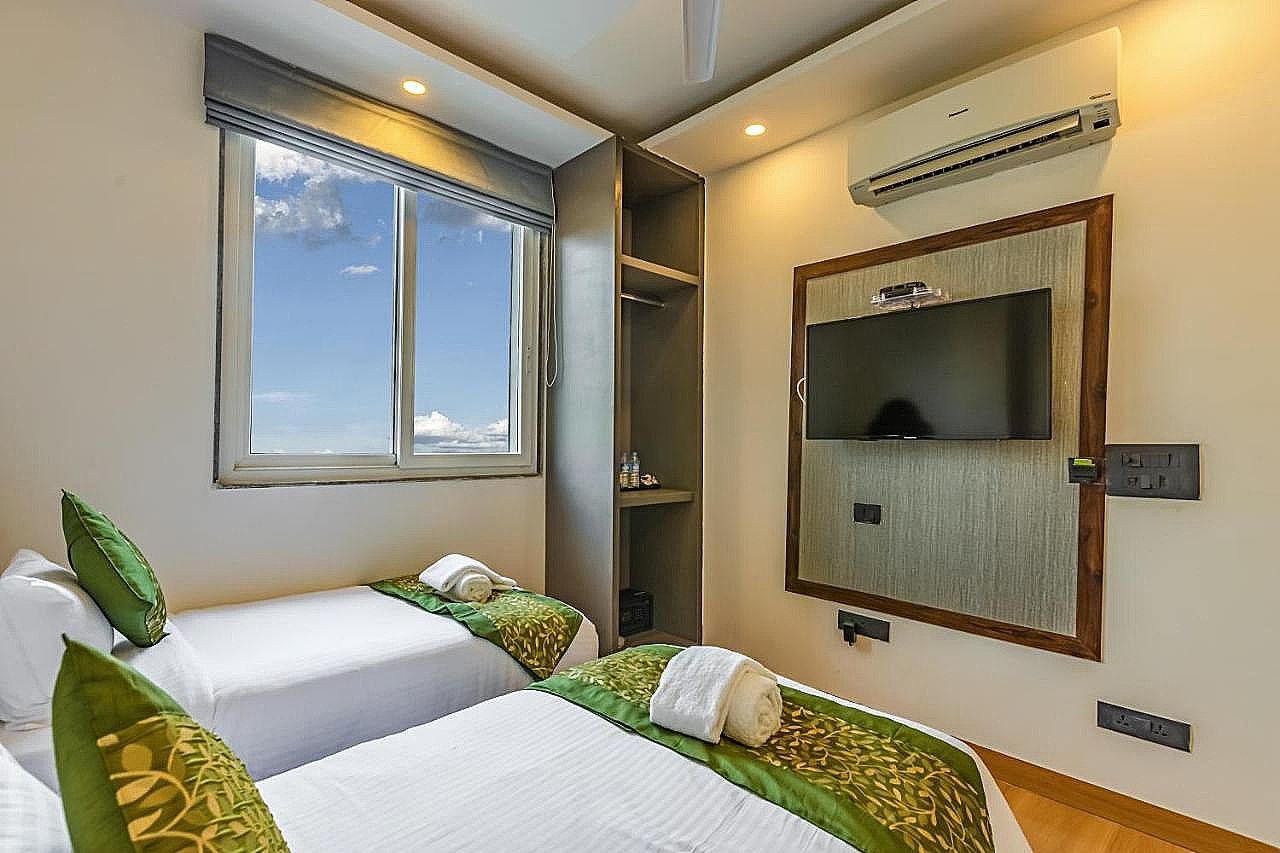 Hotel Mayur Vihar Deluxe Double Room 16