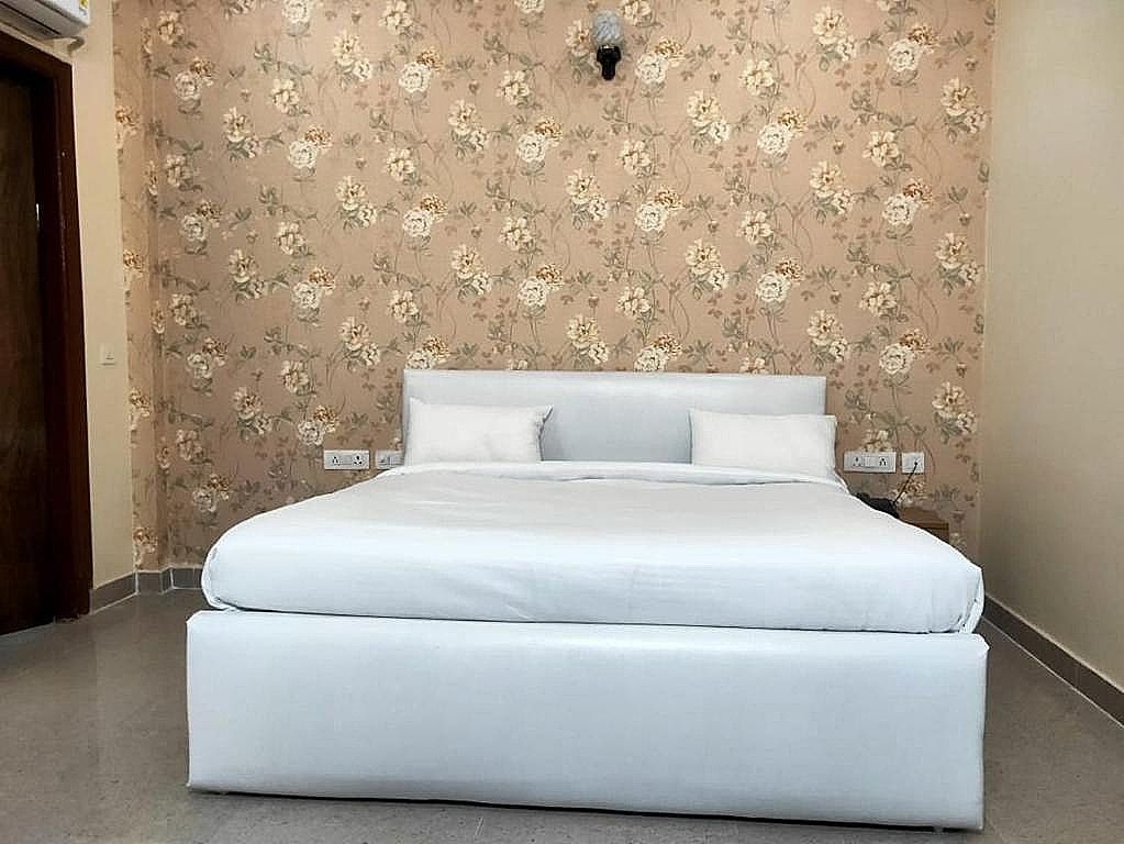 The Divine Residency Deluxe Double Room 2