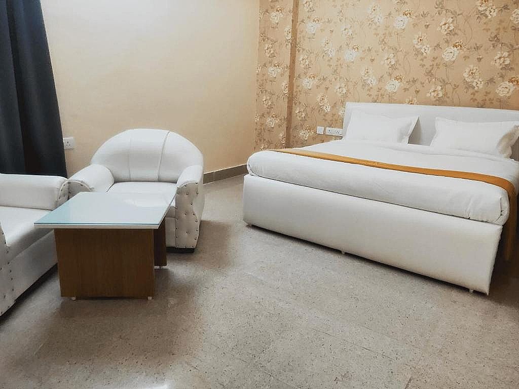 The Divine Residency Deluxe Double Room 4