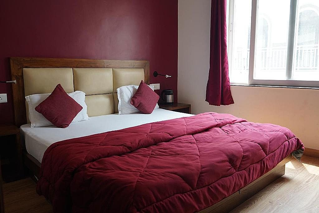 Joey's Hostel Deluxe Double Room 3