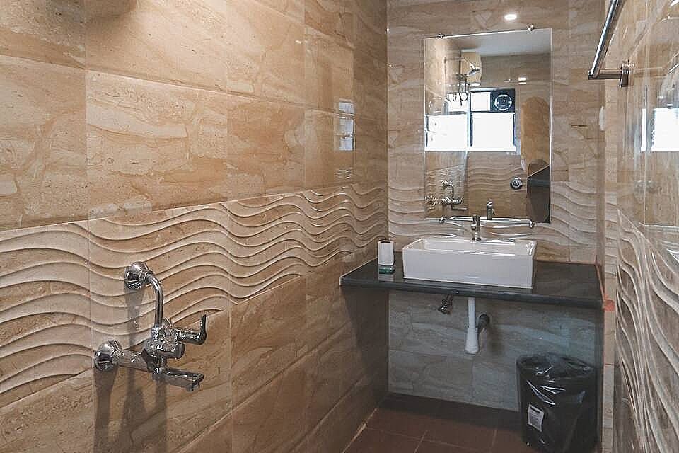 Amber Rooms Premium Room with Balcony 19