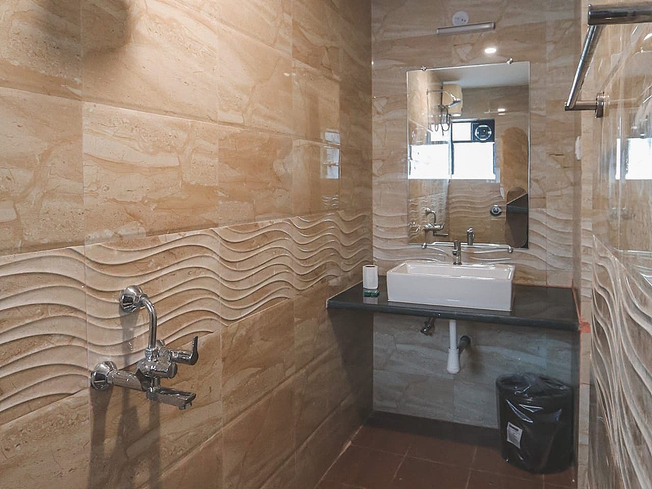 Amber Rooms Premium Room Without Balcony