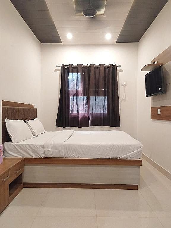 Rudraksha Guest House