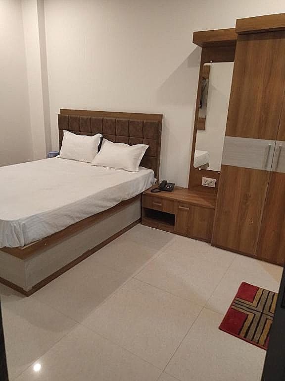 Deluxe  Non AC Room