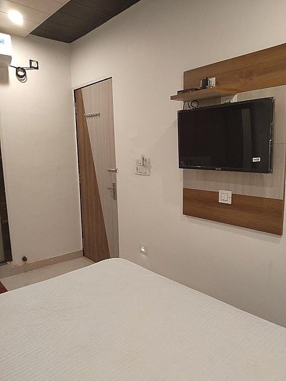 Rudraksha Guest House Deluxe  Non AC Room 8