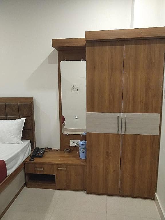 Rudraksha Guest House Deluxe AC Room 6