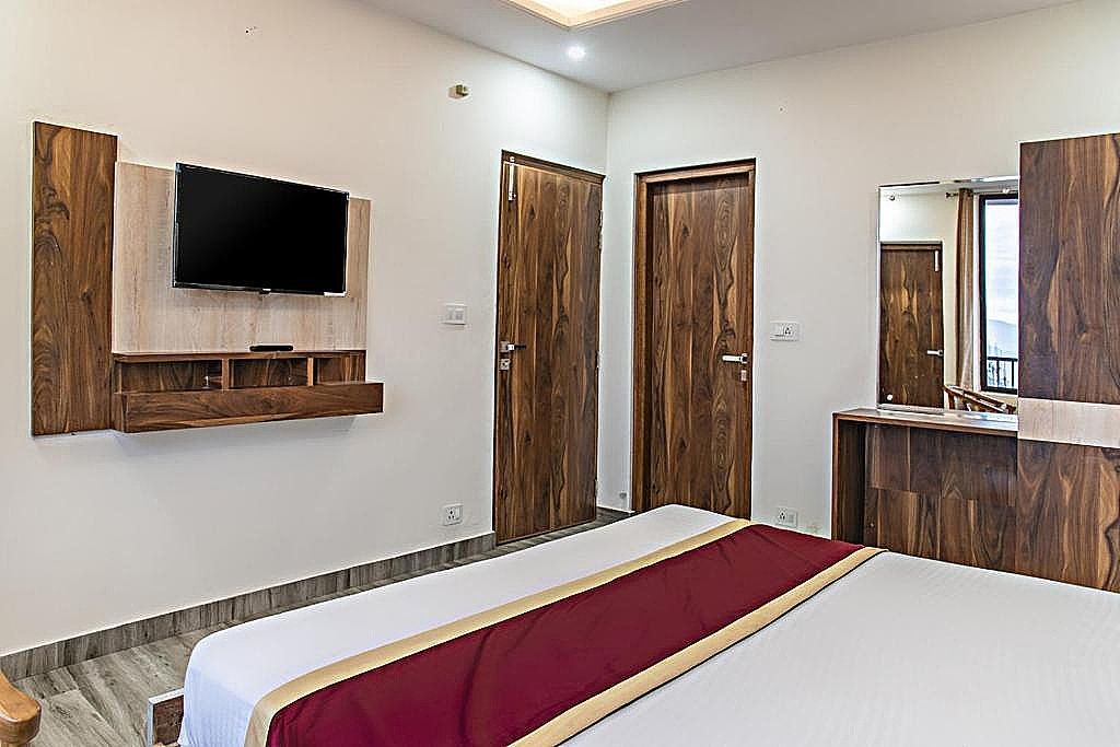 Double Room with Mountain View